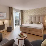 ماكدريمز إسين 2* إسن