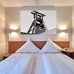 ماكدريمز إسين 2* إسن