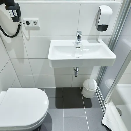 Mcdreams 2* Έσσεν